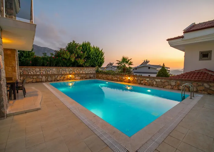 Vilă Golden Heights 15 *